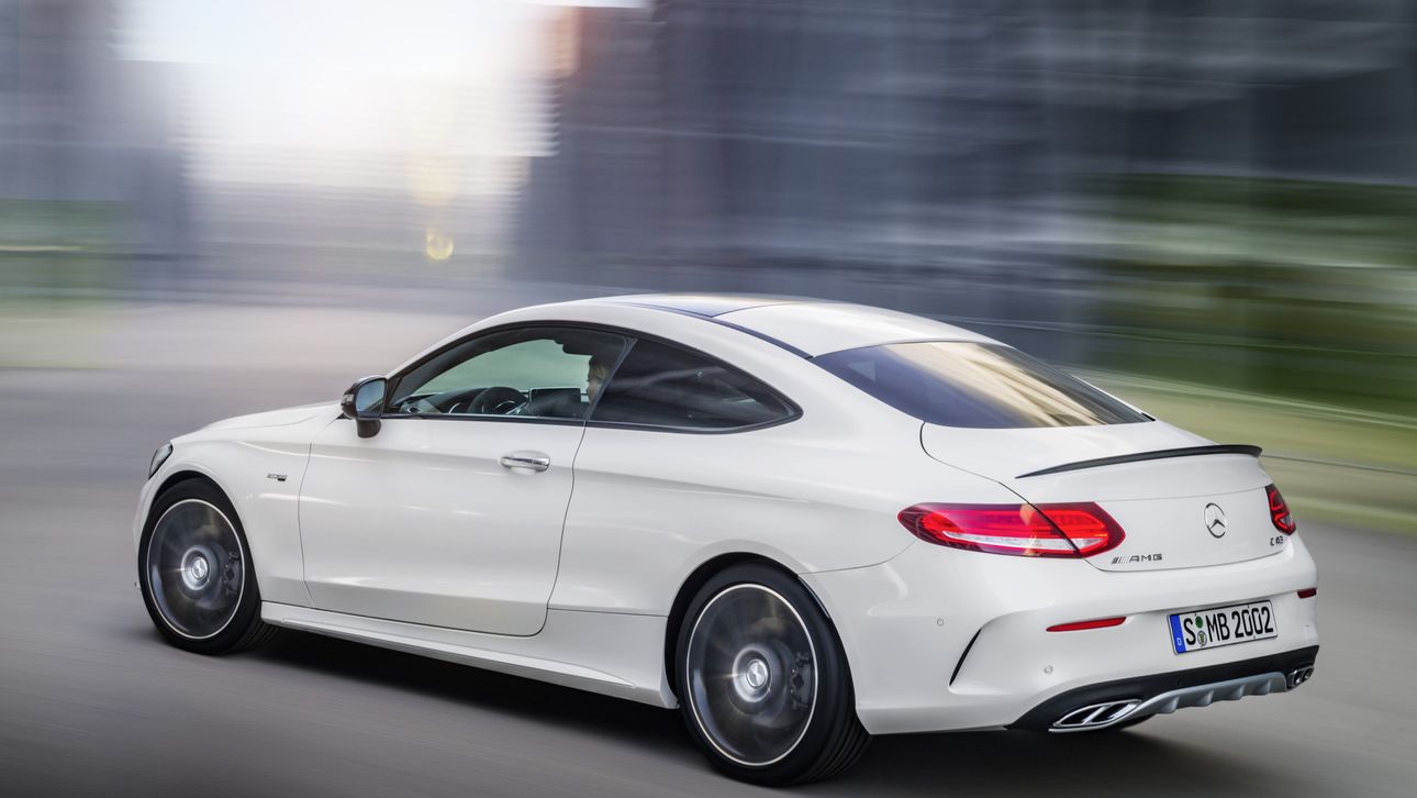 Mercedes Amg C43 Zo Ziet Badge Verloedering Er Uit Autobahn Mercedes Amg C43 Zo Ziet Badge Verloedering Er Uit Autobahn