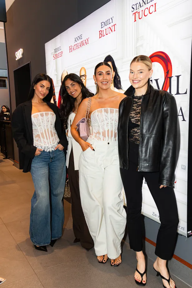 Hoe prachtig zijn deze looks met heel veel kant? We like! 