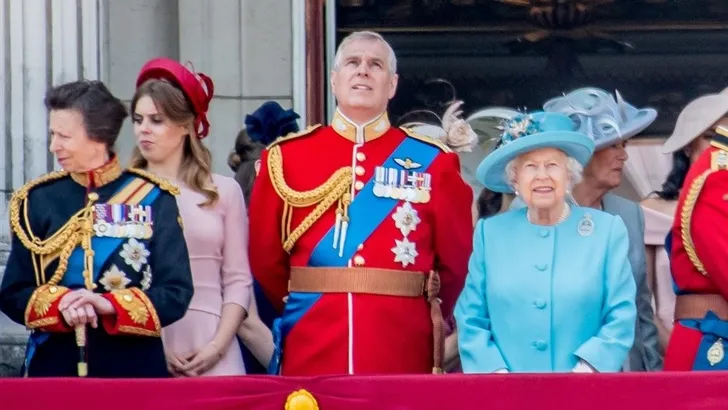 Prins Andrew: 'Ik heb de Queen teleurgesteld' 