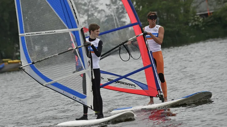 29–5-2016 ZEILEN: SURFEN: SURF BATTLE SAIL WISE: LOOSDRECHT Surfbattle Dorian van Rijsselberg…