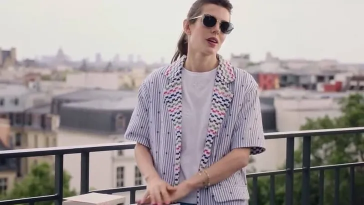 Vakantielezen met Charlotte Casiraghi!