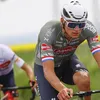 Giro | Mathieu van der Poel maakt favorietenstatus waar en verslaat Girmay in rit één Giro d'Italia
