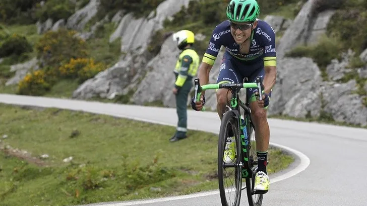 Chaves komt als eerste boven op San Luca en wint Giro dell'Emilia