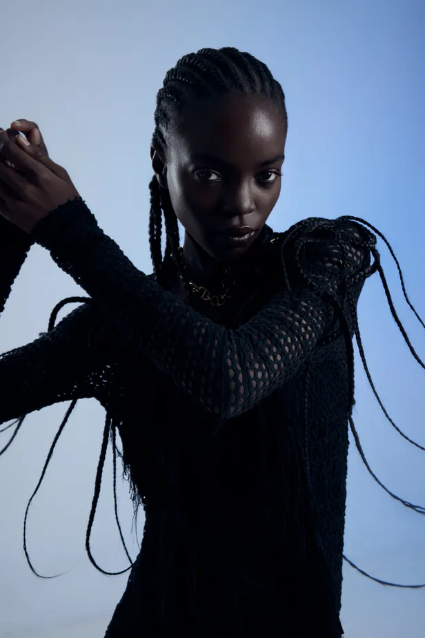 Jurk: Isabel Marant | Ketting: Dior 