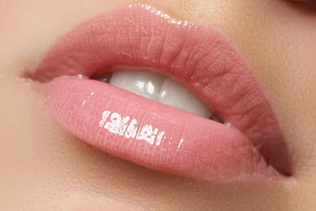 Je lippen mogen volop glanzen deze zomer. Hallo juicy lips! 