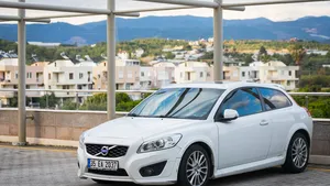 Brit rijdt in drie dagen van Engeland naar Zuid-Turkije voor tandartsbezoek