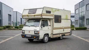 Duitser koopt stilstaande Mitsubishi L300 camper voor 500 euro vol verborgen gebreken