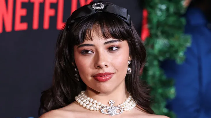 Xochitl Gomez bij de première van Netflix' Family Switch - trend