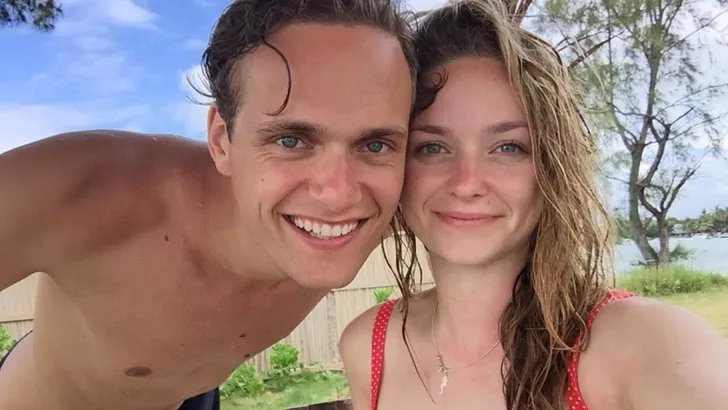 BN'ers doen een boekje open over hun eerste vakantie zonder ouders