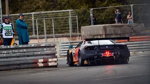 Ecogekkies bestormden DTM Norisring, marshal gewond