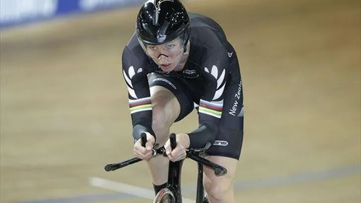 Shanks pakt goud op individuele achtervolging