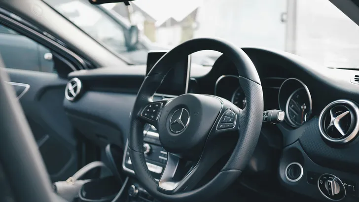 Het interieur van een Mercedes