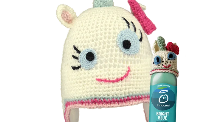 Unieke kindermutsen voor het Nationaal Ouderenfonds