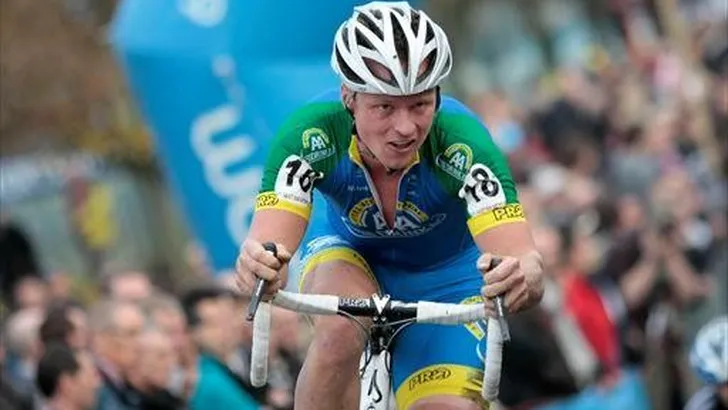 Al door gebroken vinger paar weken inactief