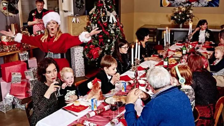 Ho ho ho? Hi hi hi(larisch), dit kerstfilmpje over decemberstress