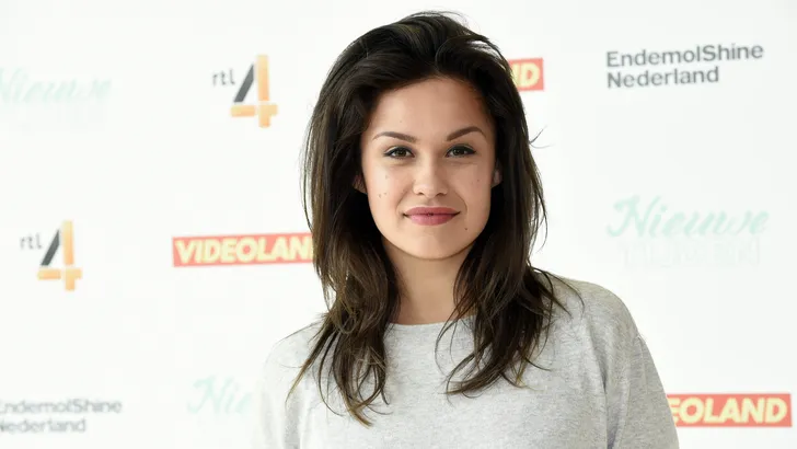 Holly Mae Brood gaat presenteren
