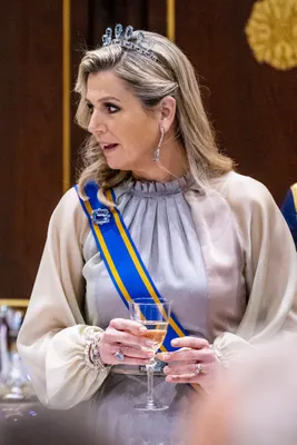 ...En koningin Máxima met dezelfde juweeltjes.