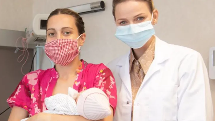 Charlene viert Moederdag met baby's