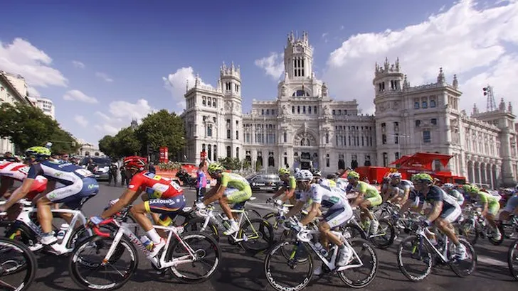 Vuelta Vandaag: Vier bergen, zes tellen voor Dumoulin