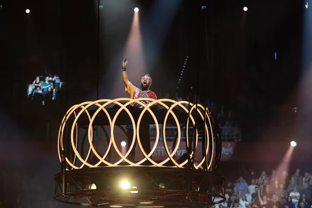 DJ La Fuente kwam uit het dak tijdens De Vrienden van Amstel LIVE in 2025