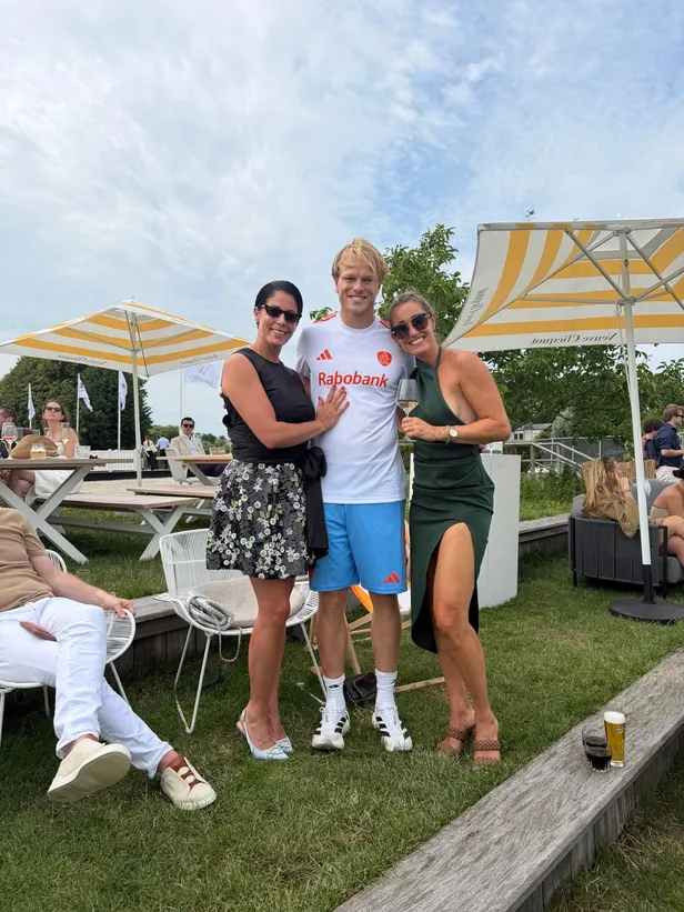 Annelies met Jip Jansen bij de polo