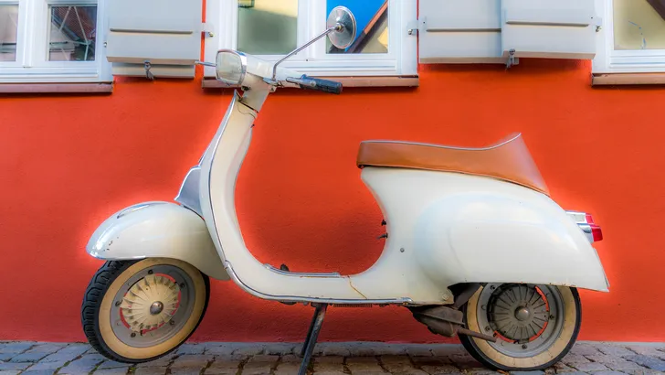 Van Tomos tot Vespa: oldtimers waar je nu weer op wil rijden