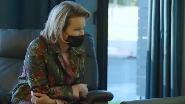 Koningin Mathilde mooi in Belgisch design