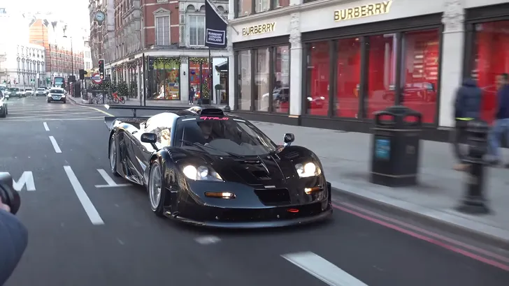 VIDEO: McLaren F1 GTR Longtail in Londen