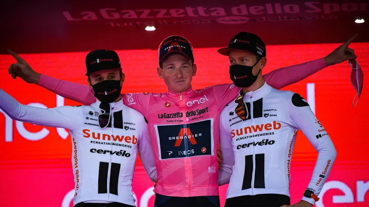 Video | Achter de schermen bij Sunweb in beslissende slotfase Giro d'Italia