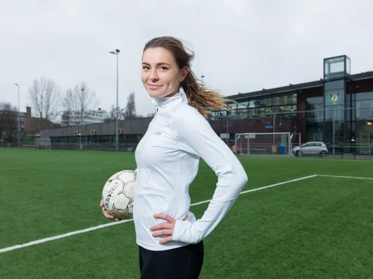 Julie Kagie ruilde het betaald voetbal bij ADO in voor de amateurs van Duno.