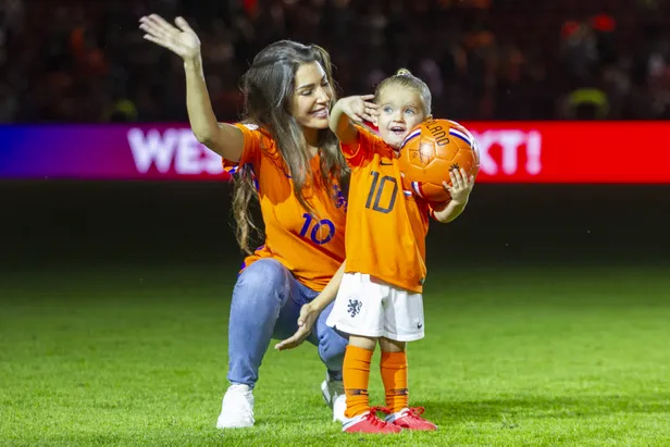 Yolanthe Cabau tijdens oefeninterland Nederland - Peru 2018.