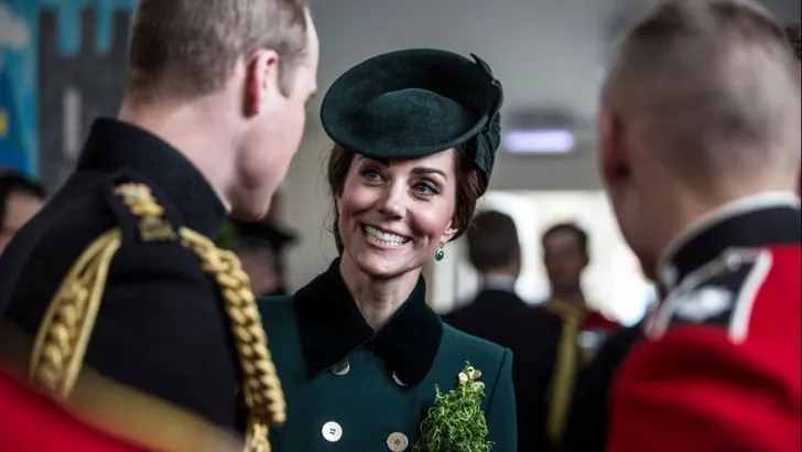 Hertogin Kate in het groen voor St. Patricks Day 