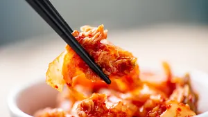 De dubbele kracht van kimchi: hoe het je immuunsysteem versterkt én kalmeert