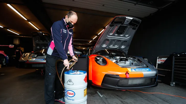 Porsche test synthetische eco-brandstof in Supercup