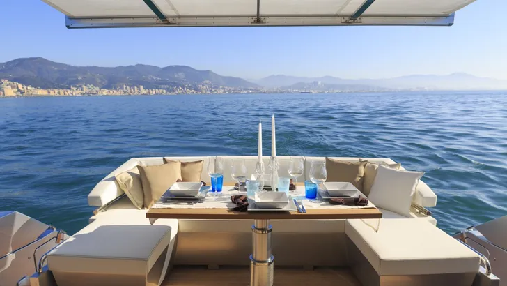 Even je jacht uitparkeren: zo moet het niet