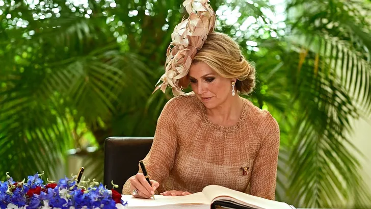 Modekoningin Máxima over killer heels en kwasten 