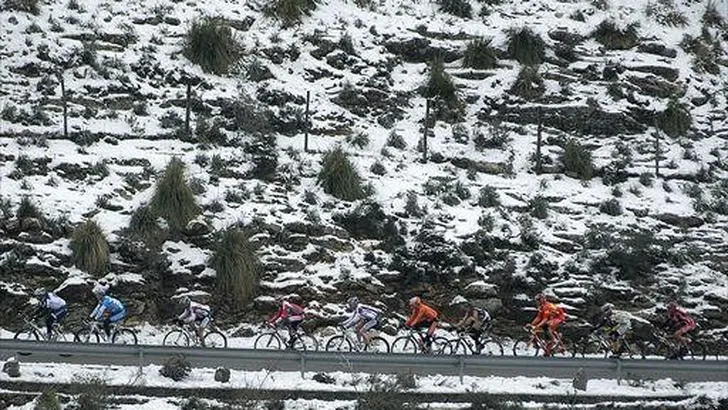 Sneeuwval speelt Tirreno-Adriatico parten
