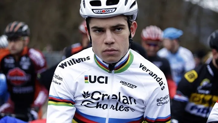 Van Aert stapt weer op de fiets: 'Ontsteking nog niet verdwenen'