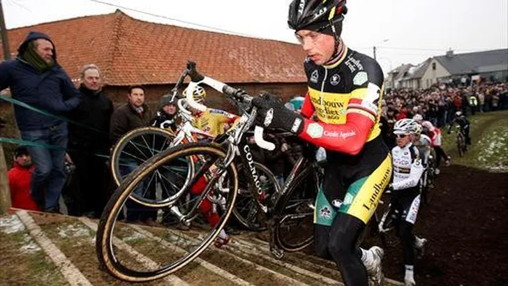 Veldrit van Zonnebeke een prooi voor Nys