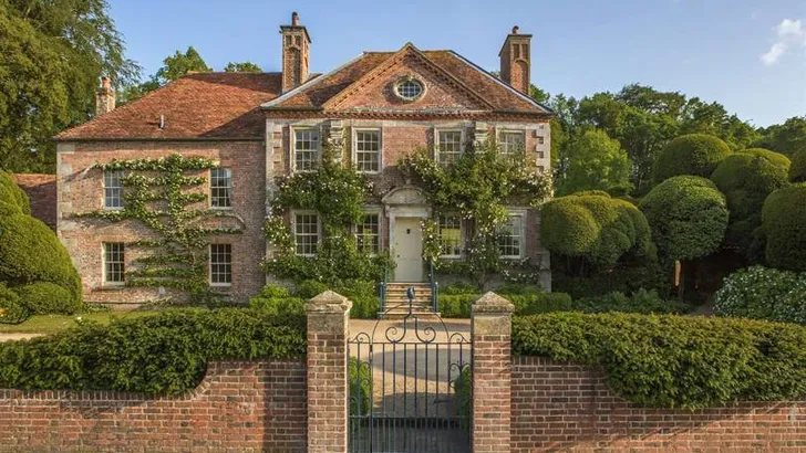 Het huis van societyfotograaf Cecil Beaton staat te koop