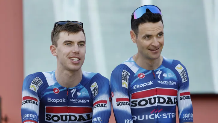 pascal eenkhoorn en pieter serry in het nieuwe shirt van soudal quick-step