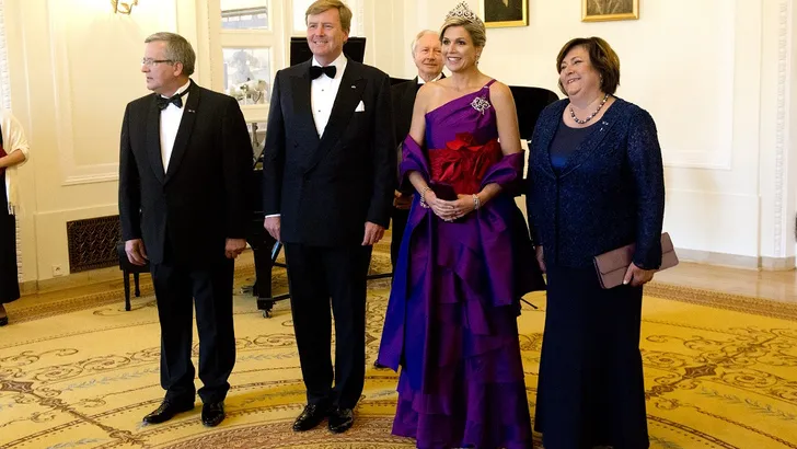 Josine van Modekoningin Máxima over Flower Dressing