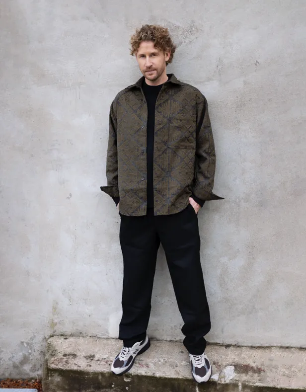 Ewout tijdens de shoot voor Nouveau.