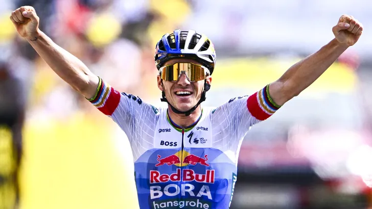 Remco Evenepoel wint in de Tour de France.