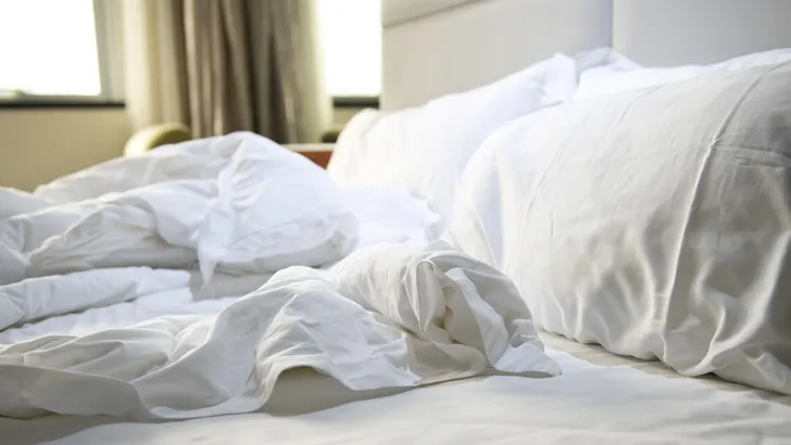 O jee: dit gebeurt er echt als je niet regelmatig je bed verschoont