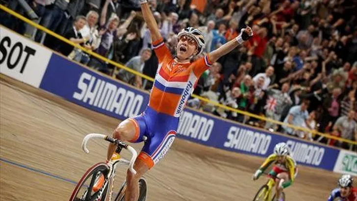 VOS WERELDKAMPIOENE OP DE SCRATCH