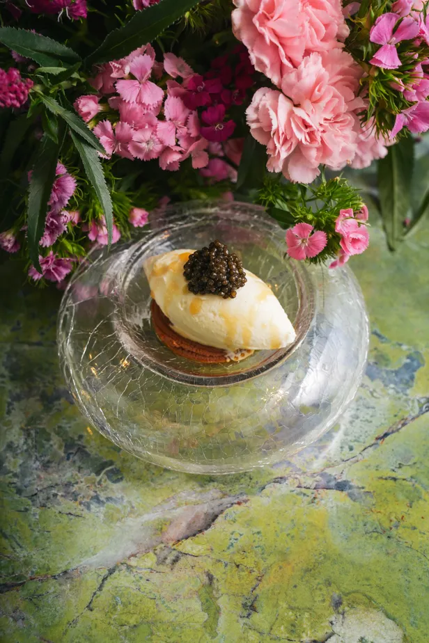 Restaurant Secret Garden: Zoete vanille met een vleugje zilte kaviaar: van klassieker naar gedurfde combinatie.