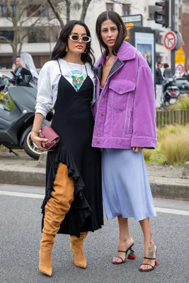 Loewe - Street and People - Paris Fall Winter 2022 Fashion Week