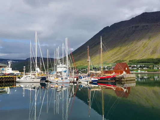 De haven van Ísafjörður