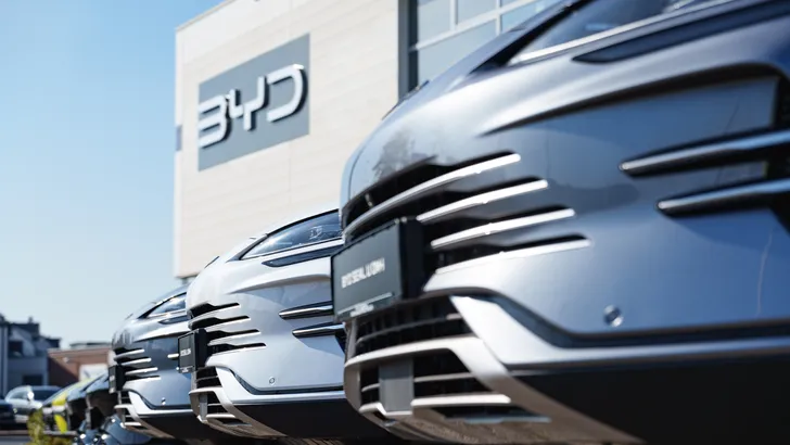 'Dit is pure onzin': waarom deze toonaangevende autogigant woedend is over de nieuwe EV-subsidie